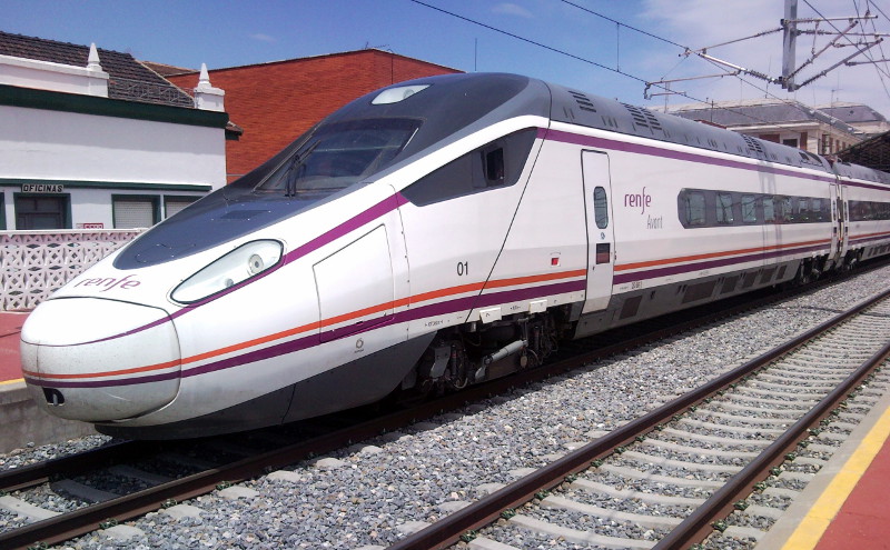 RENFE або Red Nacional de los Ferrocarriles Españoles (іспанські залізниці) є оператором залізничних перевезень по Іспанії