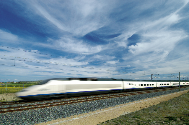 Потяги Alta Velocidad Española є одними з найшвидших на планеті і за характеристиками схожі з французькими TGV